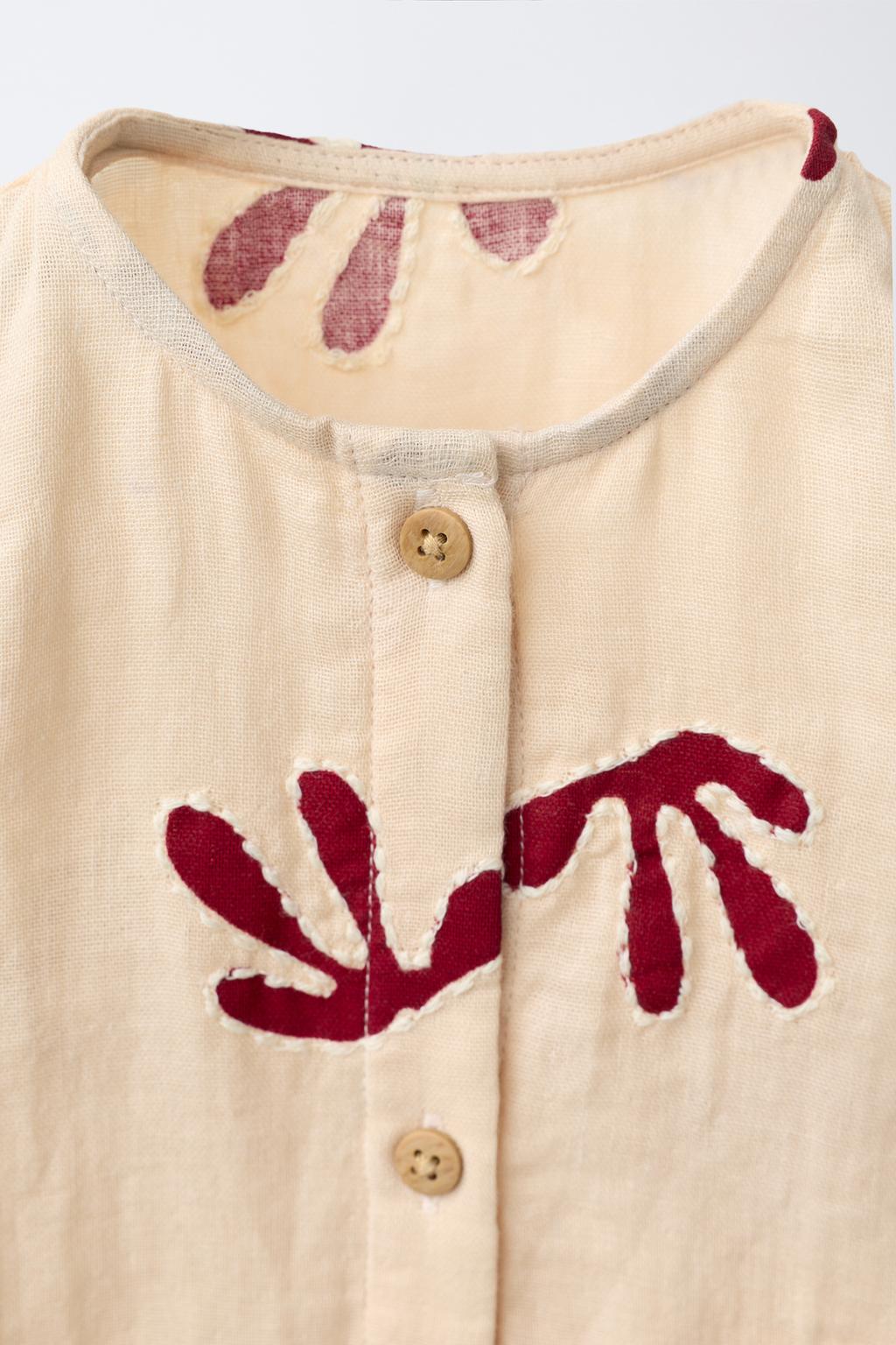 КОМБИНЕЗОН ИЗ ТЕКСТУРИРОВАННОЙ ТКАНИ С ВЫШИВКОЙ