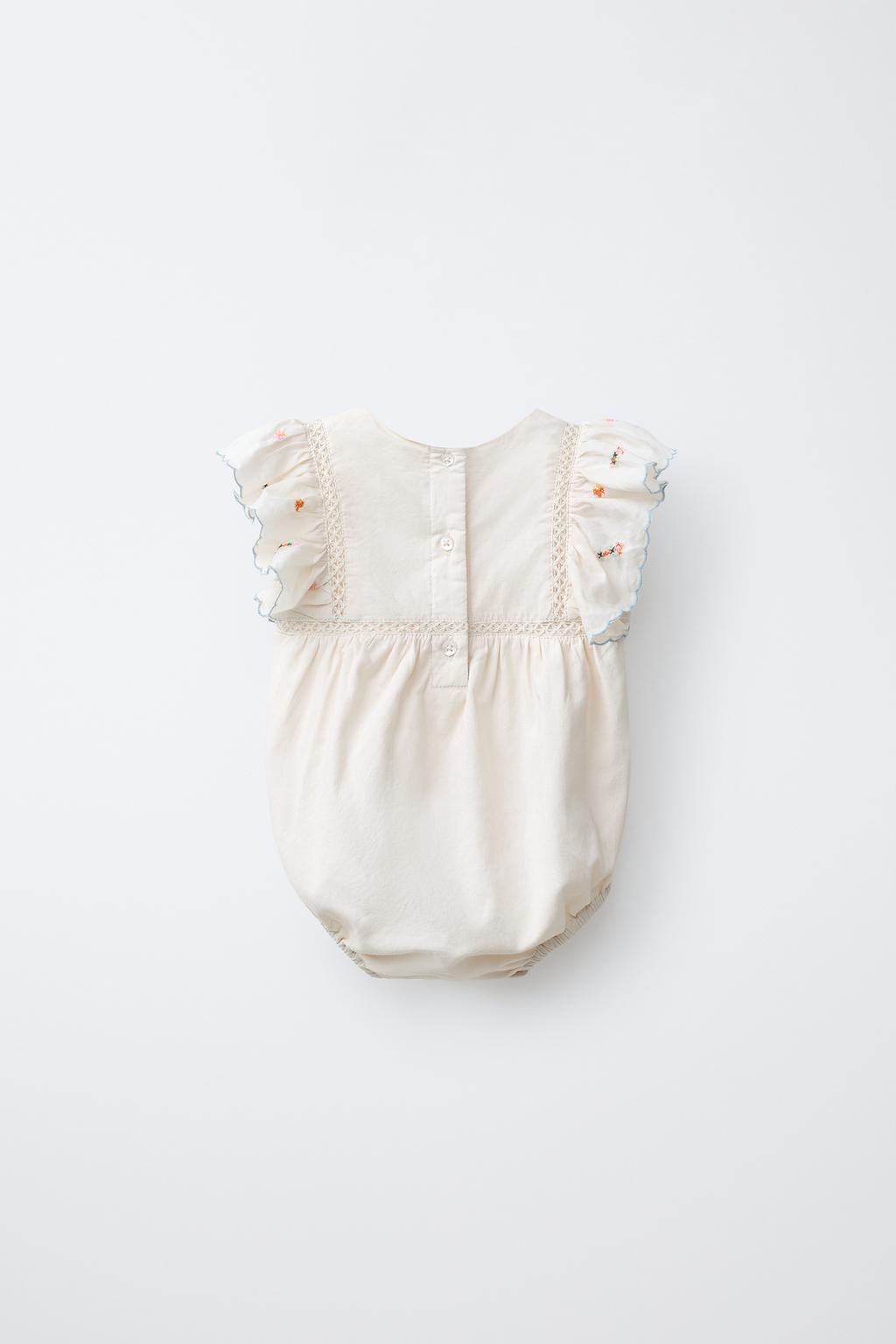 КОМБИНЕЗОН С ВЫШИТЫМ ЦВЕТКОМ