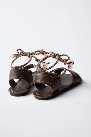 Кожаные сандалии с вышивкой- Заказать в России