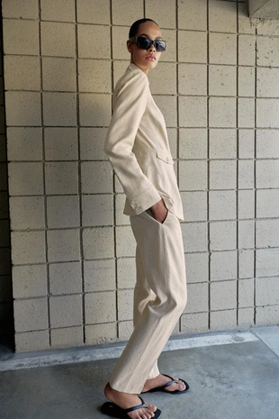 Зауженные брюки из смесового льна- Заказать в России