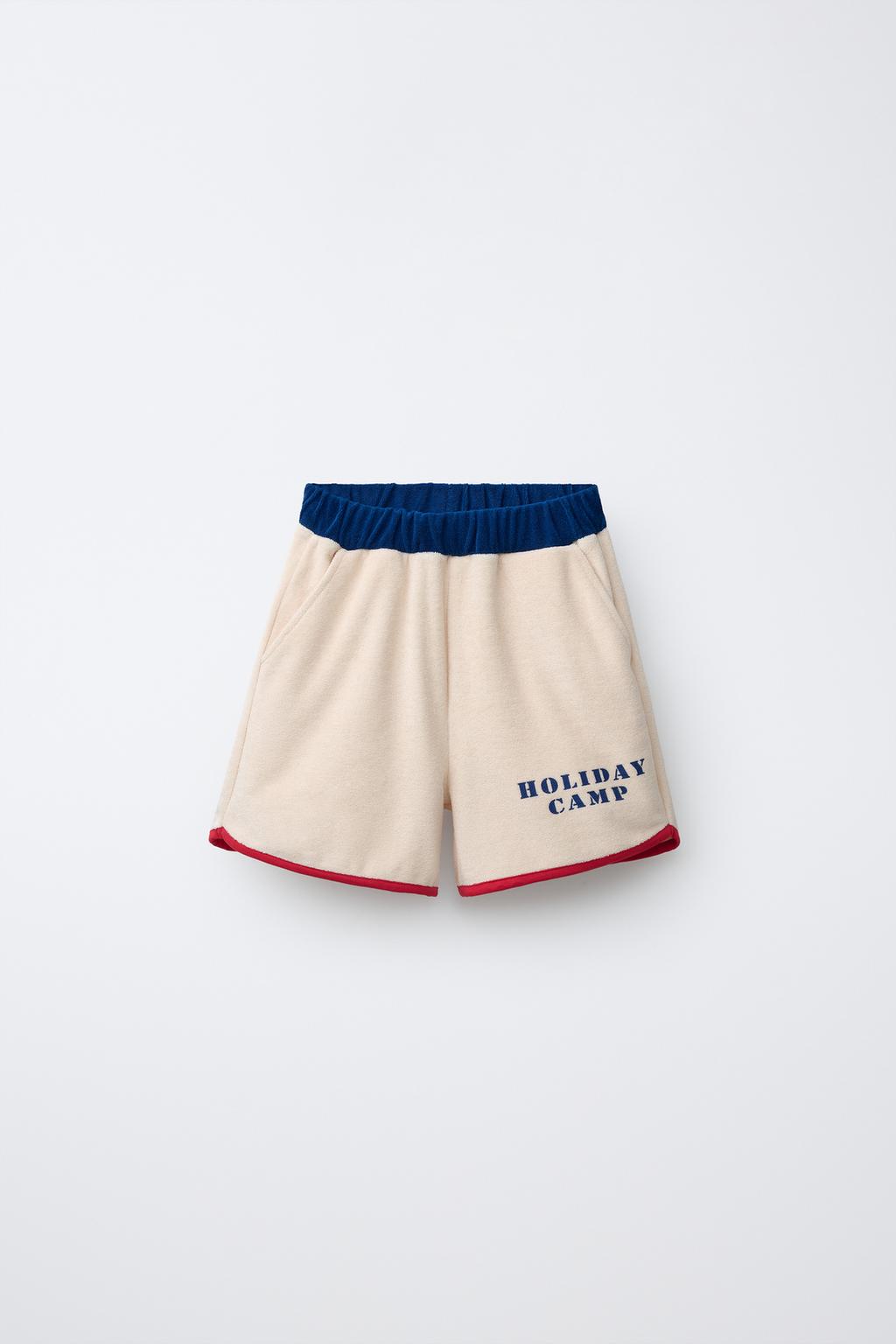 ШОРТЫ-БЕРМУДЫ ИЗ МАХРОВОЙ ТКАНИ С КОНТРАСТНЫМИ ДЕТАЛЯМИ