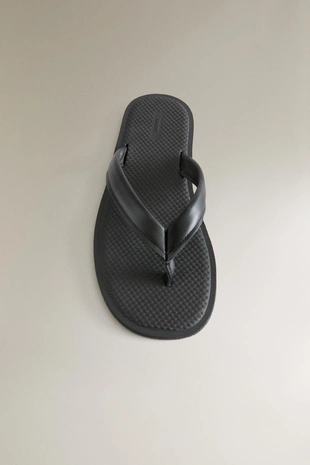 Сандалии на резиновой подошве со шнурком из кожи и межпальцевым держателем- Заказать в России