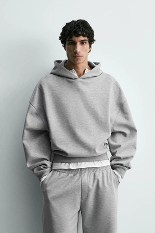 Толстовка с капюшоном и нашивкой- Заказать в России