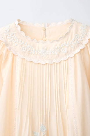 Платье с вышивкой- Заказать в России