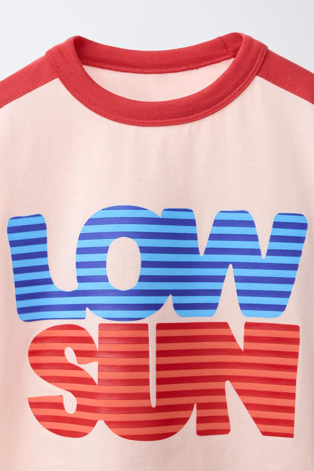 ФУТБОЛКА С КОНТРАСТНОЙ НАДПИСЬЮ