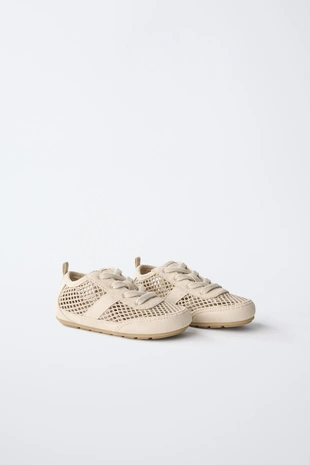 Кроссовки с сетчатыми деталями- Заказать в России