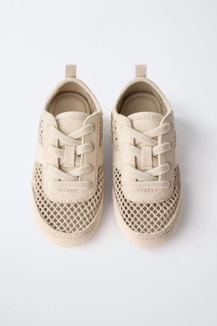 Кроссовки с сетчатыми деталями- Заказать в России