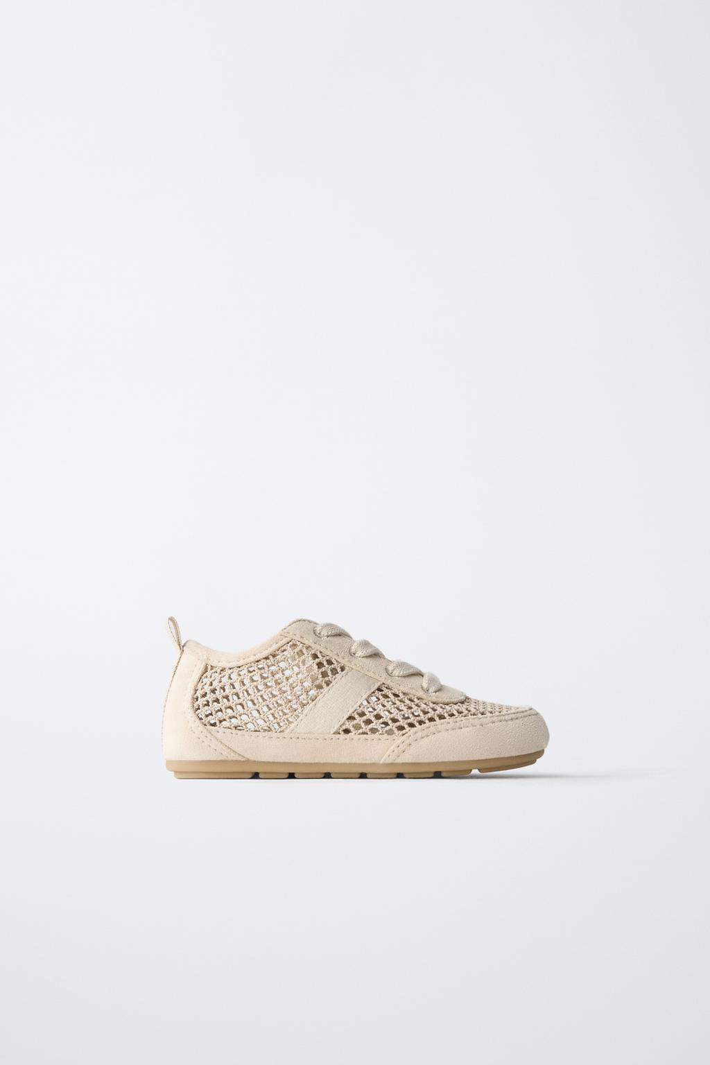 КРОССОВКИ С СЕТЧАТЫМИ ДЕТАЛЯМИ