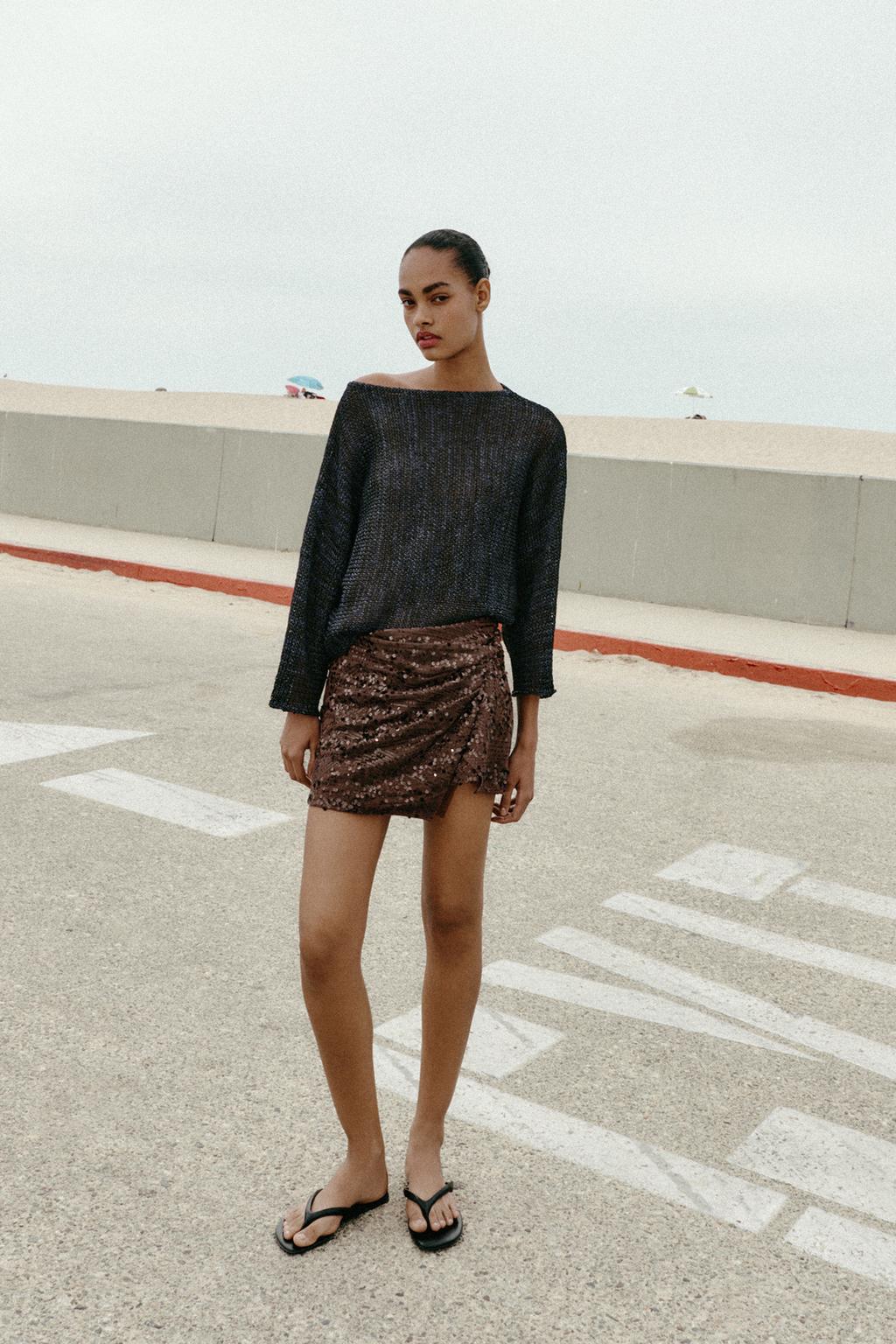 ЮБКА-ШОРТЫ МИНИ С ПАЙЕТКАМИ И УЗЛОМ