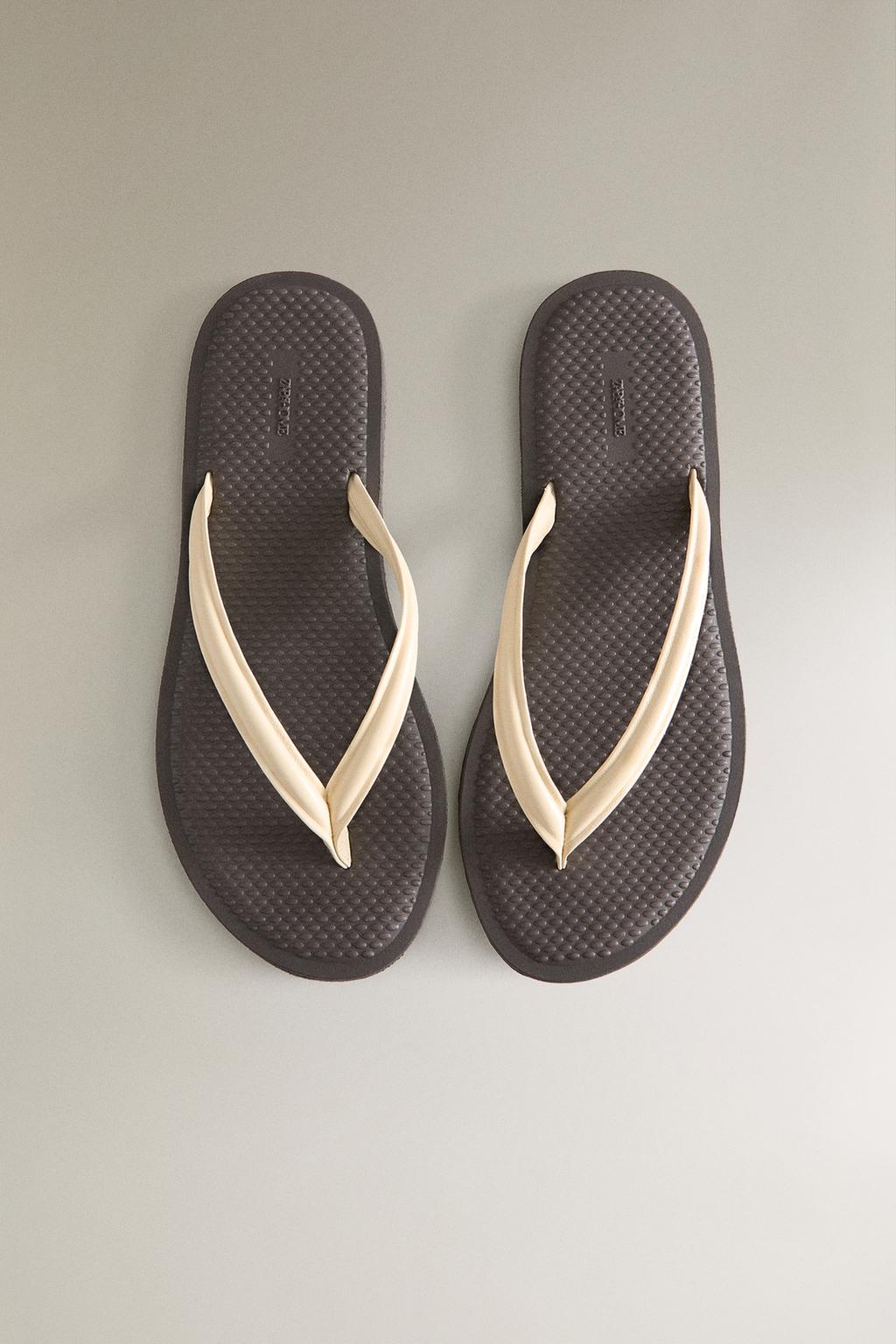 Кожаные босоножки на ремешках