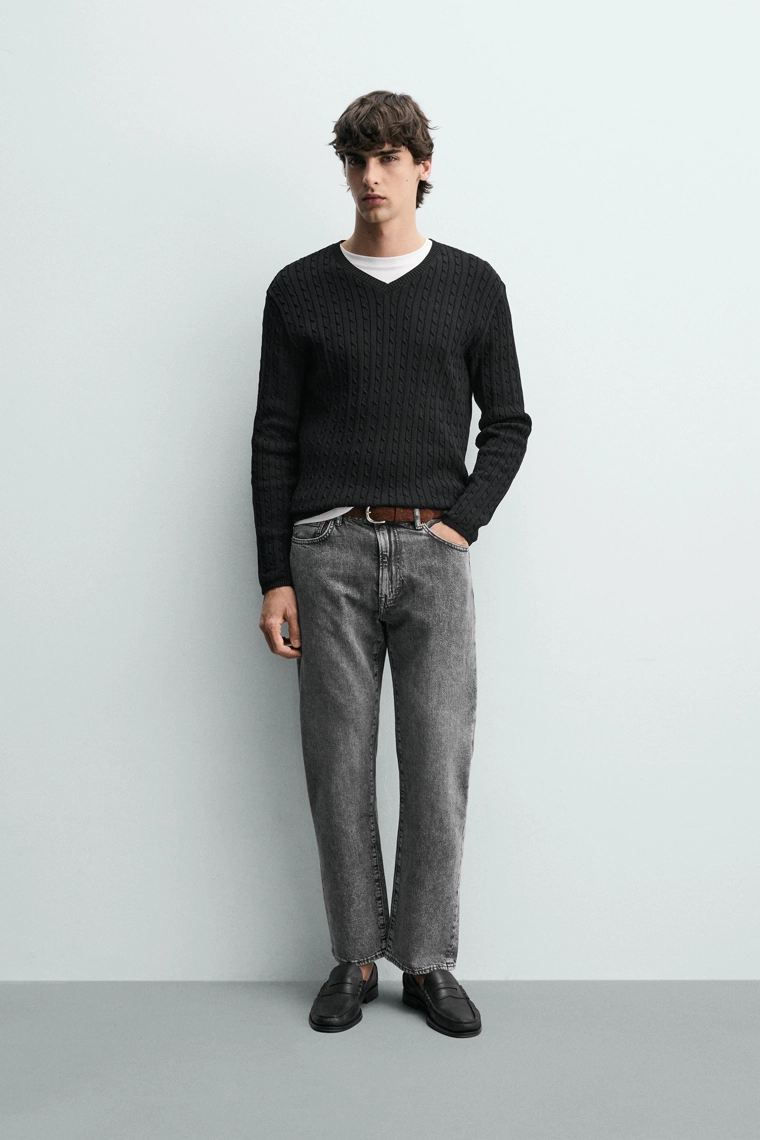 Джинсы легкого строгого кроя