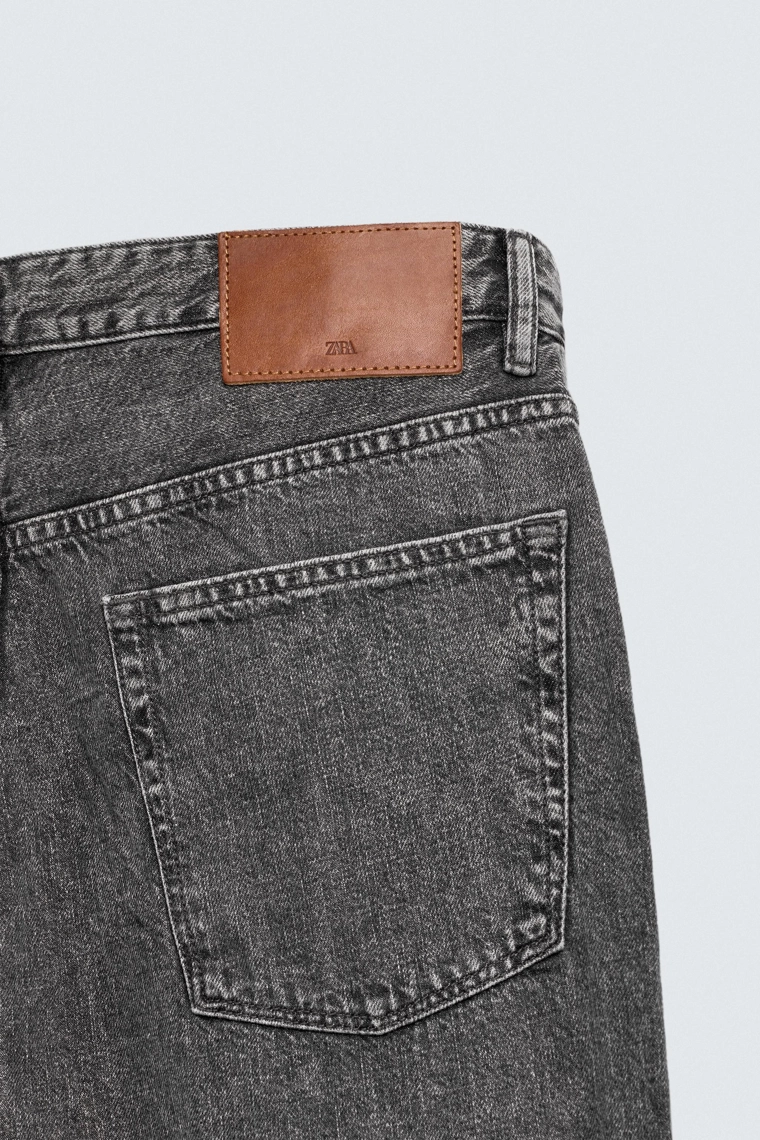 Джинсы легкого строгого кроя