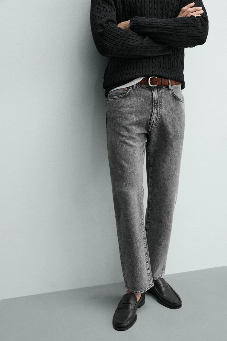 Джинсы легкого строгого кроя