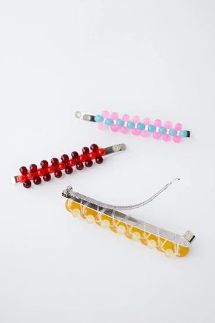 Набор из трёх заколок с бисерными деталями- Заказать в России