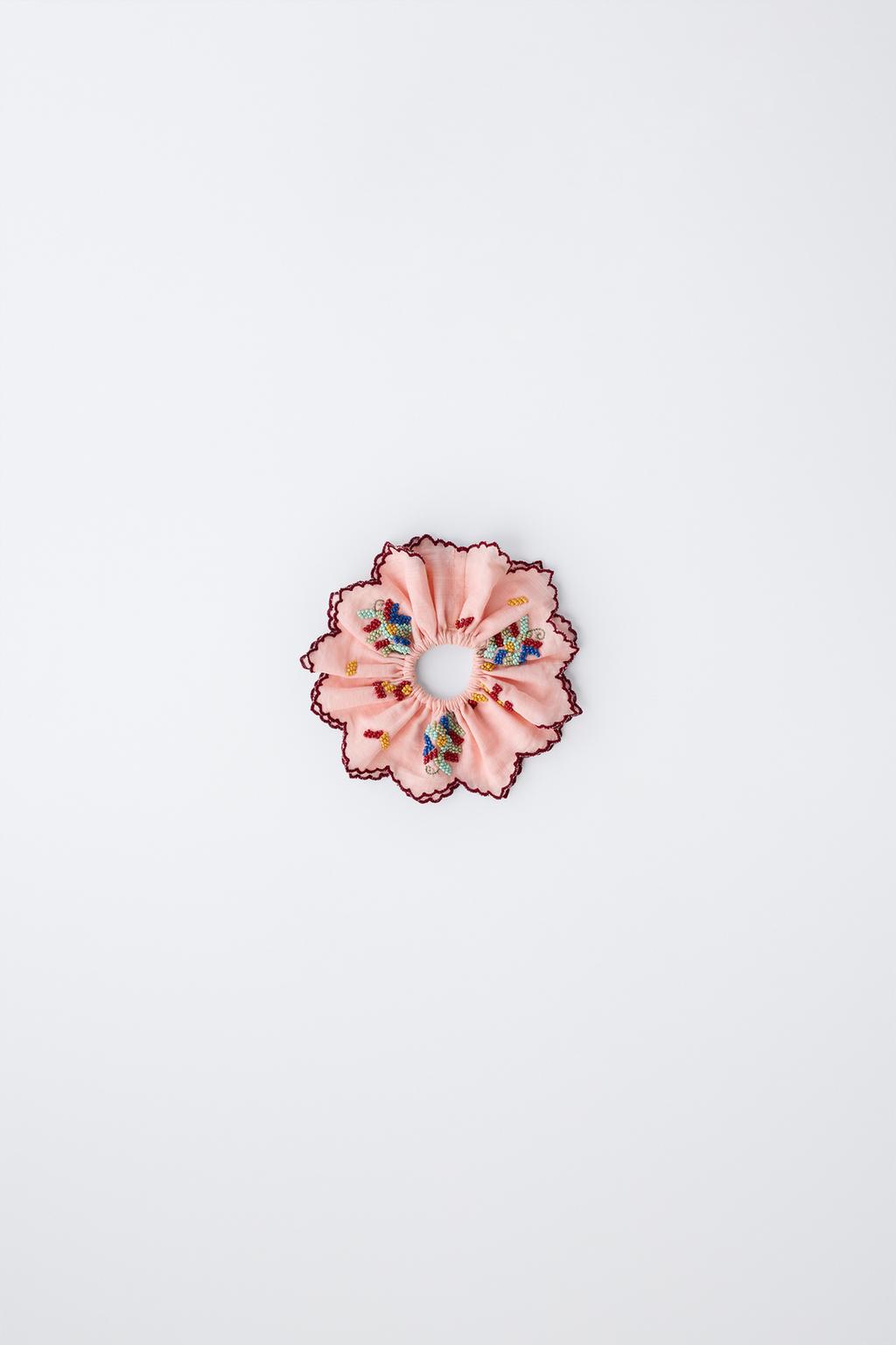 РЕЗИНКА ДЛЯ ВОЛОС С КОНТРАСТНЫМИ БУСИНАМИ