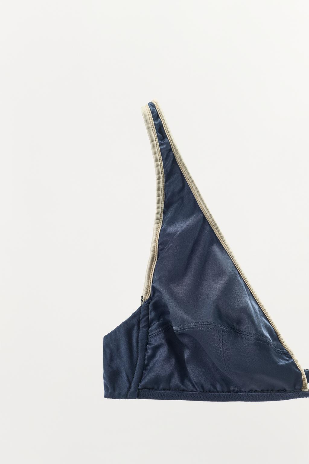 ШЕЛКОВЫЙ БЮСТГАЛЬТЕР С КОНТРАСТНОЙ ОТДЕЛКОЙ