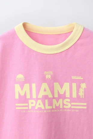 Футболка с контрастной надписью