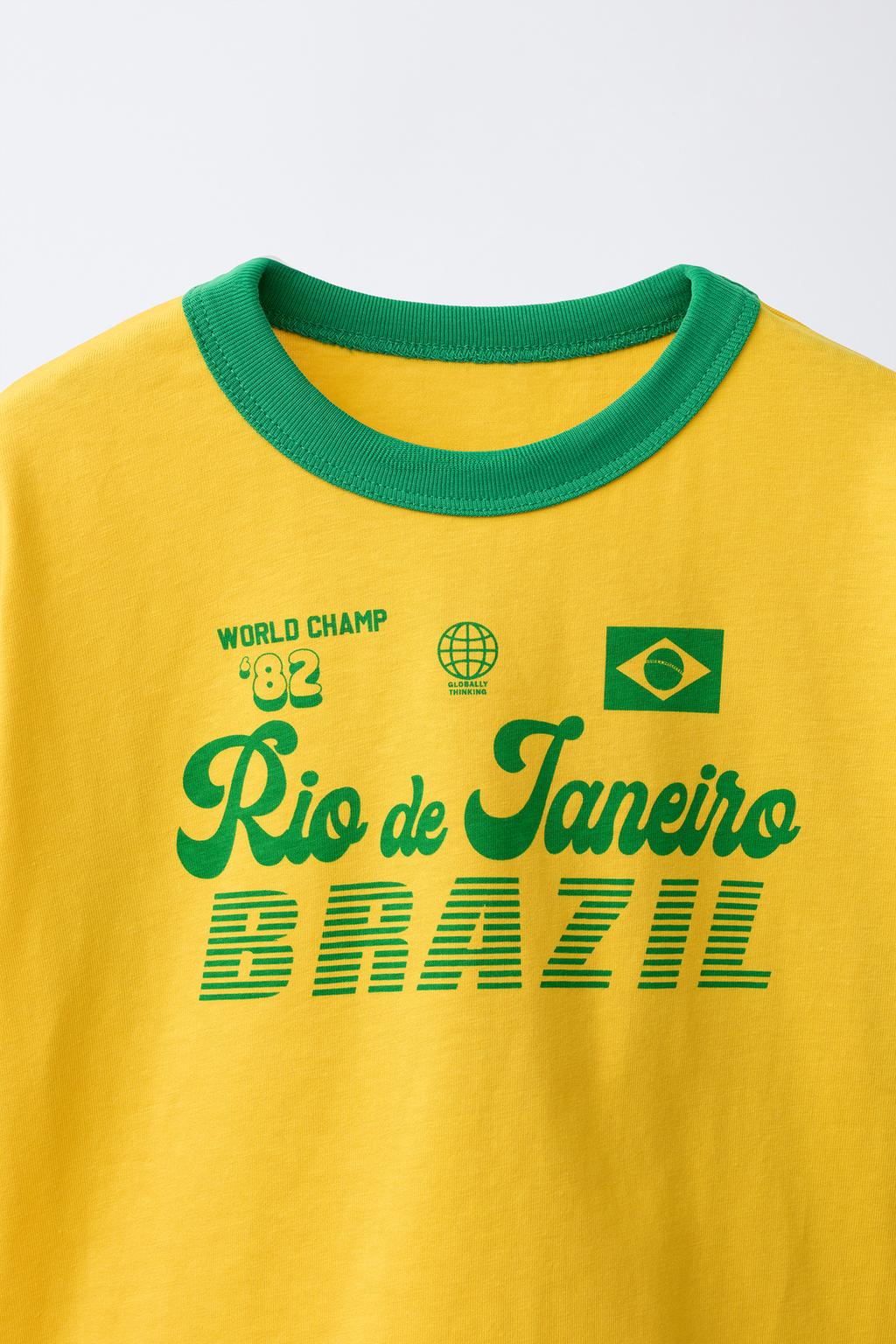 ФУТБОЛКА С КОНТРАСТНЫМ ТЕКСТОМ