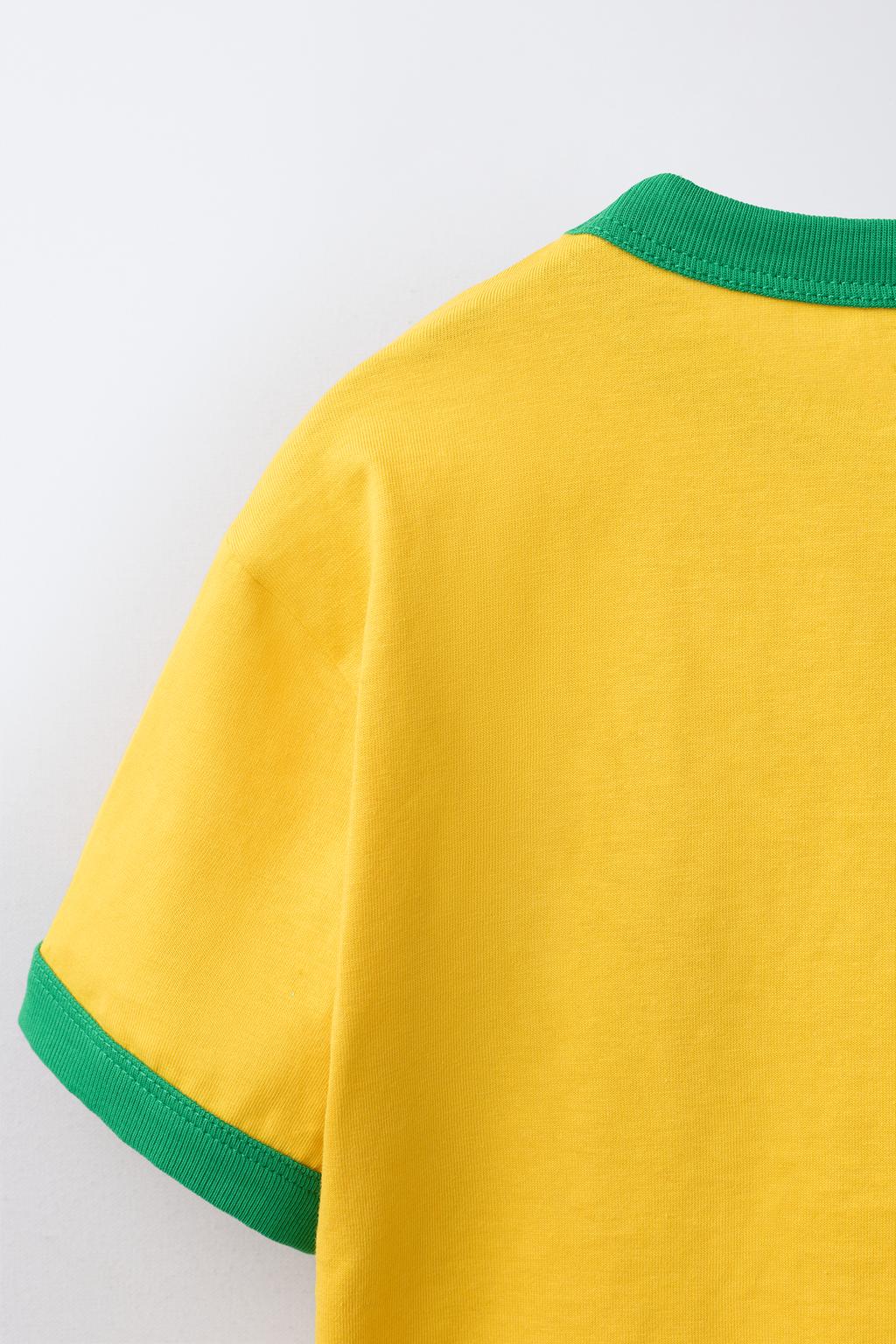 ФУТБОЛКА С КОНТРАСТНЫМ ТЕКСТОМ