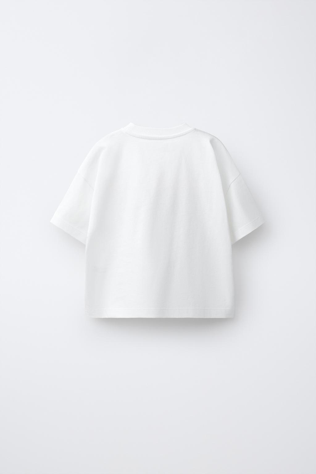 ФУТБОЛКА С НАДПИСЬЮ «ГОРОД»