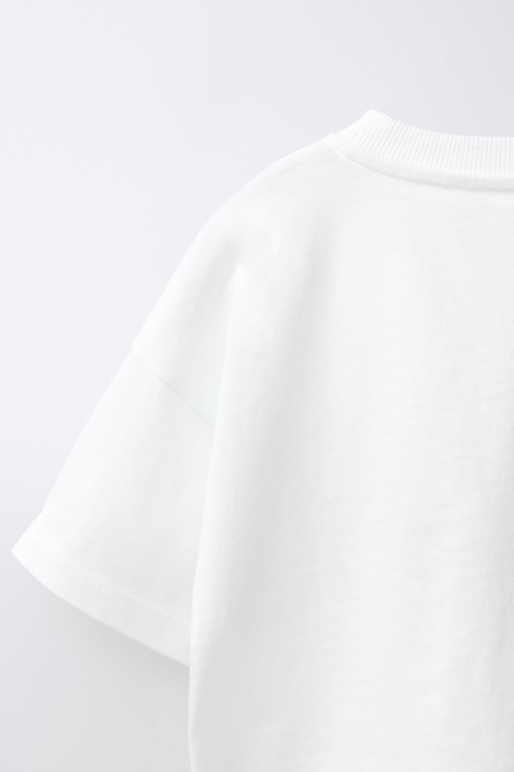 ФУТБОЛКА С НАДПИСЬЮ «ГОРОД»