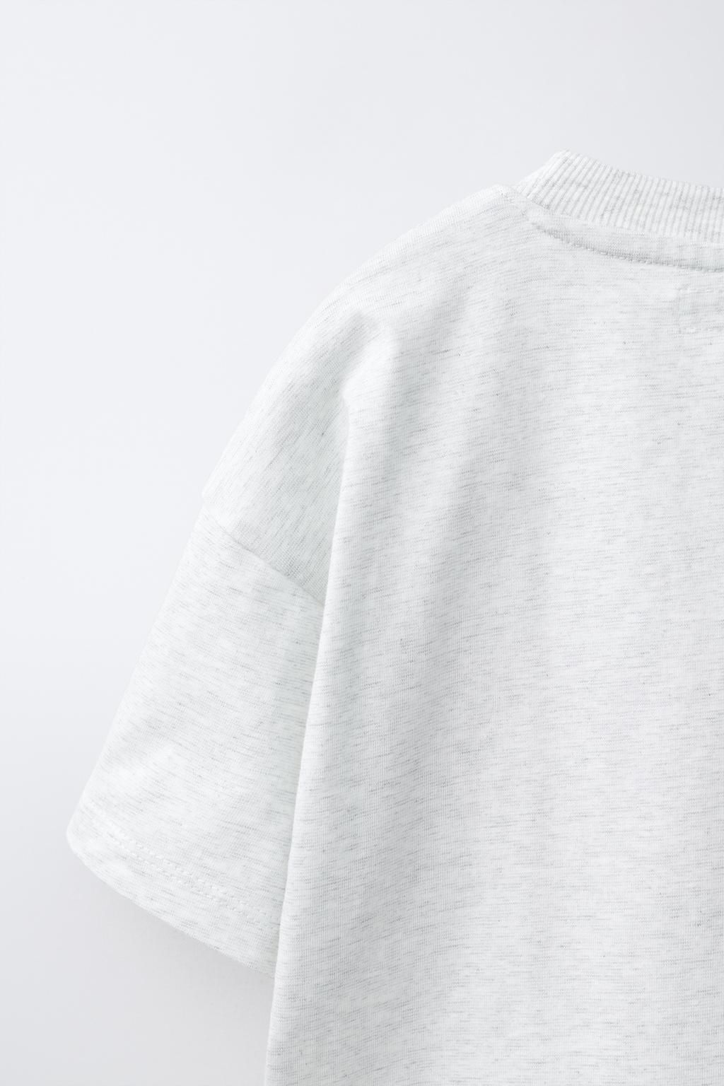 ФУТБОЛКА С НАДПИСЬЮ «ГОРОД»