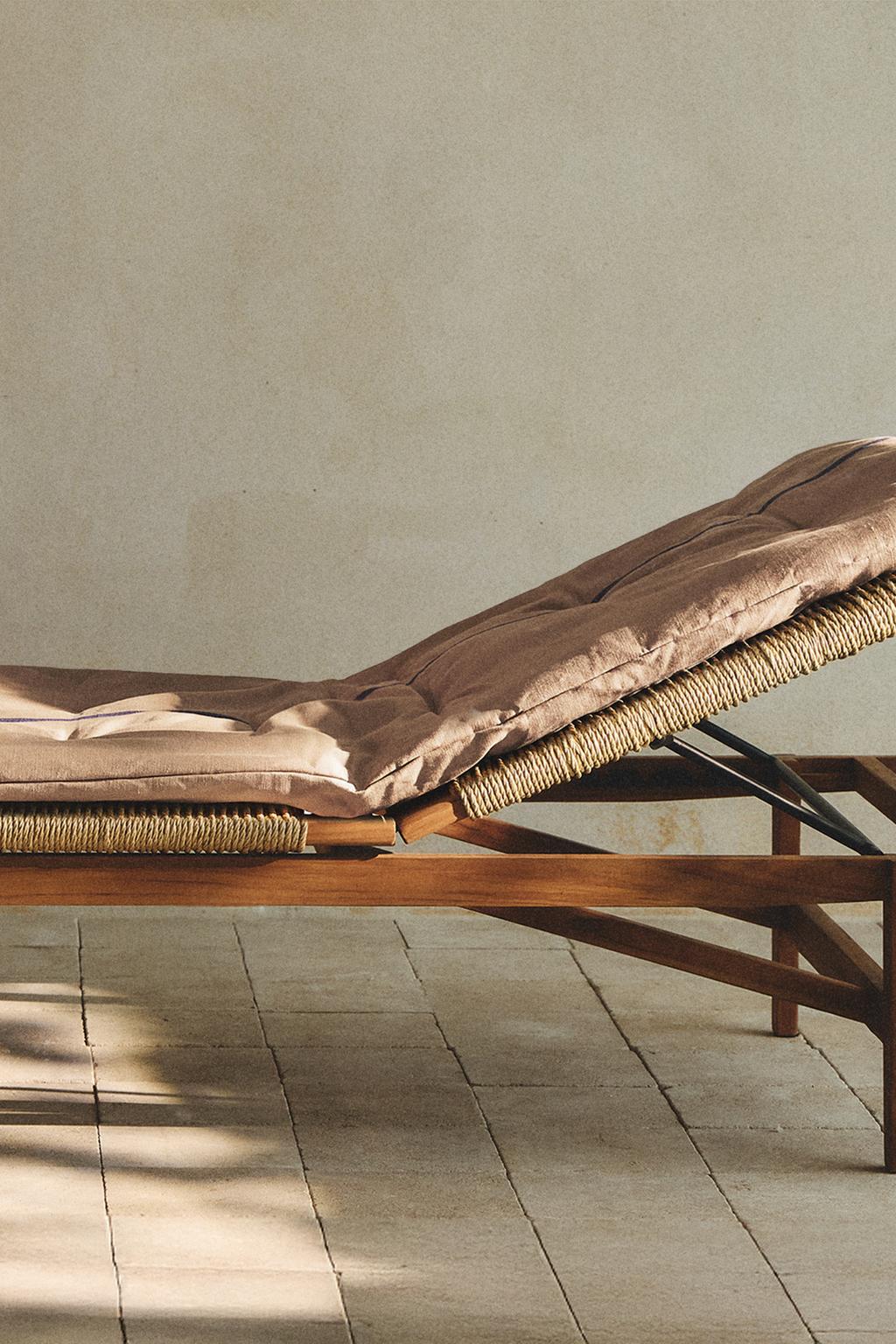 Утепленное пальто из льна и хлопка в полоску