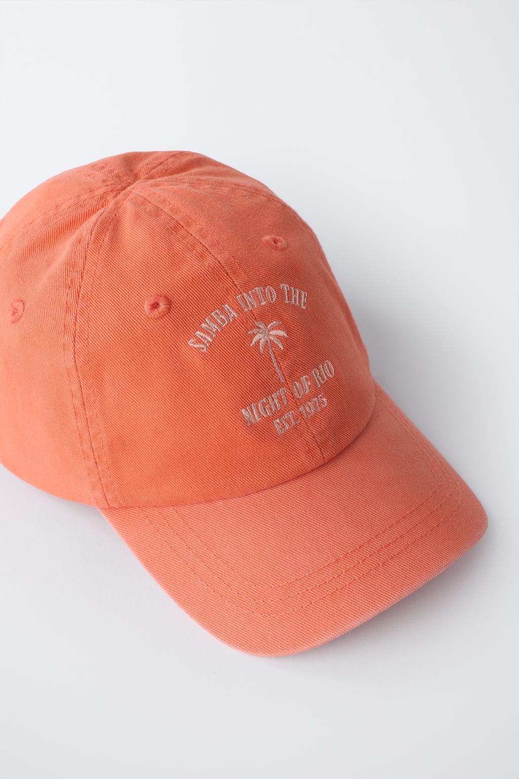 КЕПКА С ЭФФЕКТОМ ПОТЕРТОСТИ И ВЫШИВКОЙ