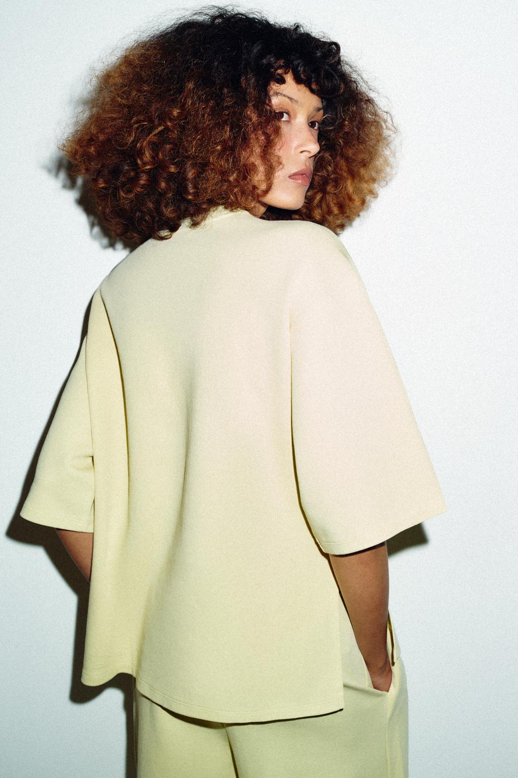 ФУТБОЛКА INTERLOCK С РАЗРЕЗАМИ