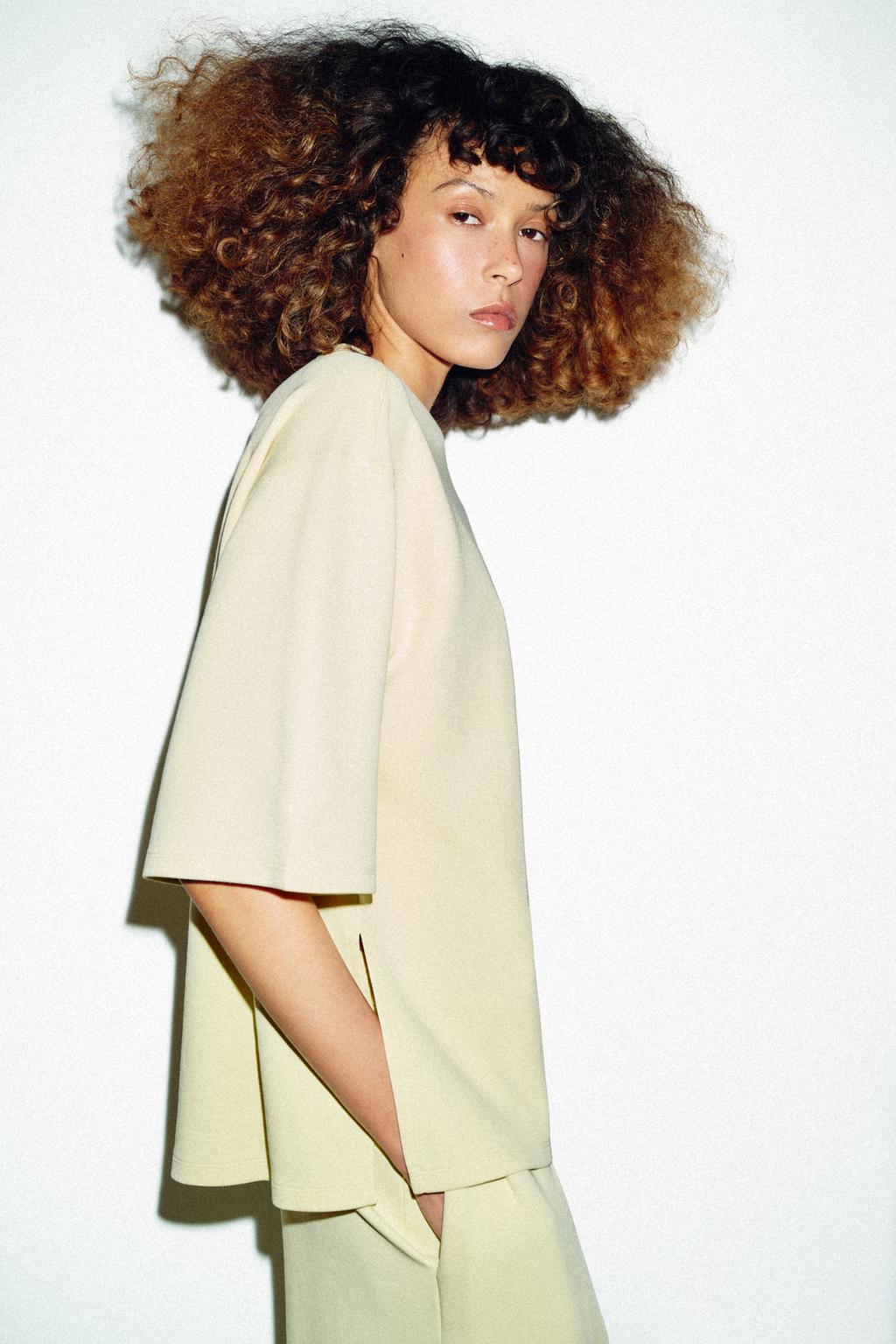 ФУТБОЛКА INTERLOCK С РАЗРЕЗАМИ