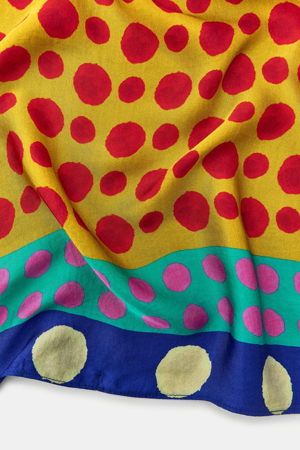 ПЛАТОК С ПРИНТОМ В ГОРОШЕК