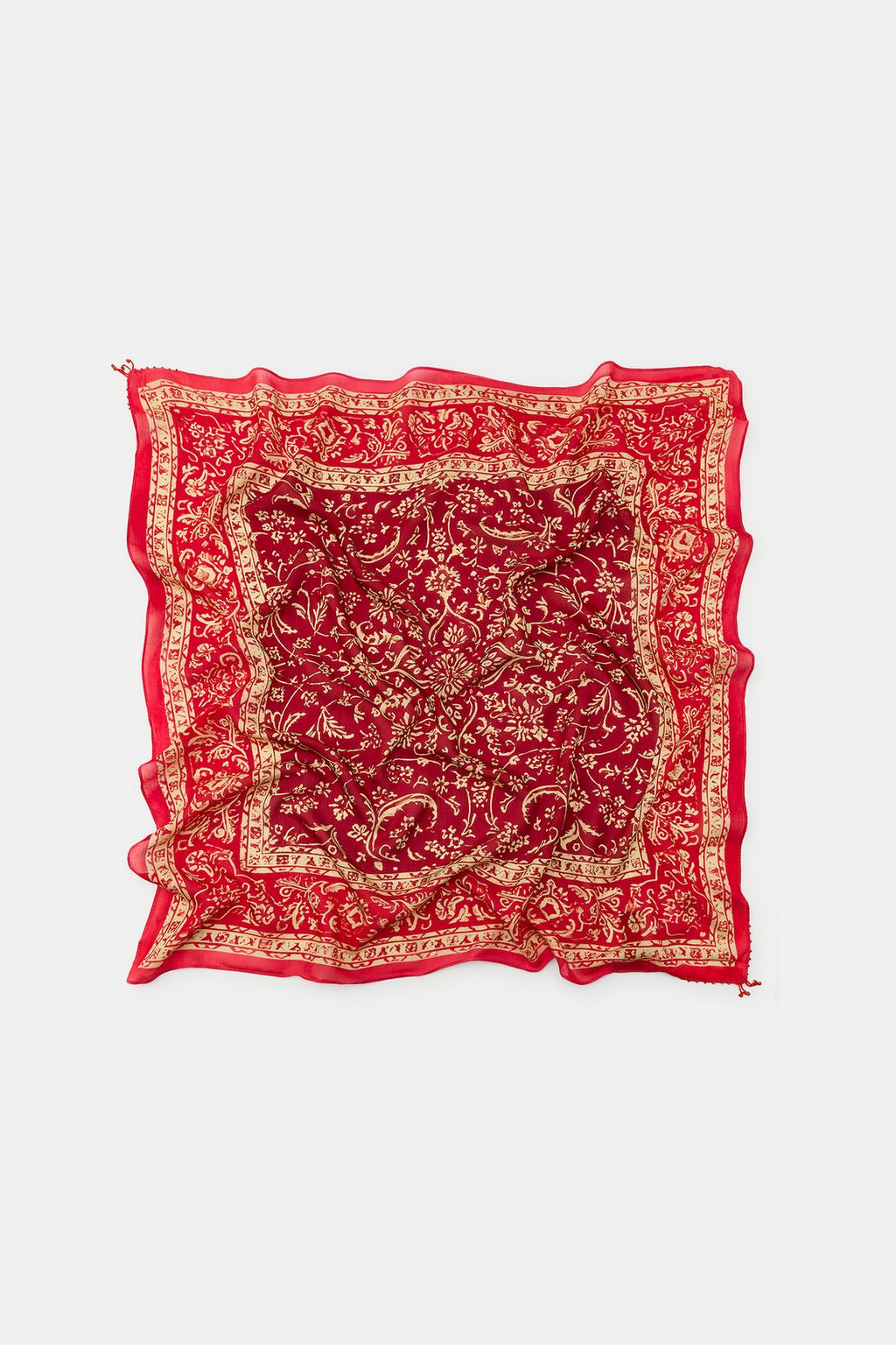 ШЕЛКОВЫЙ ШАРФ С ПРИНТОМ И БУСИНАМИ