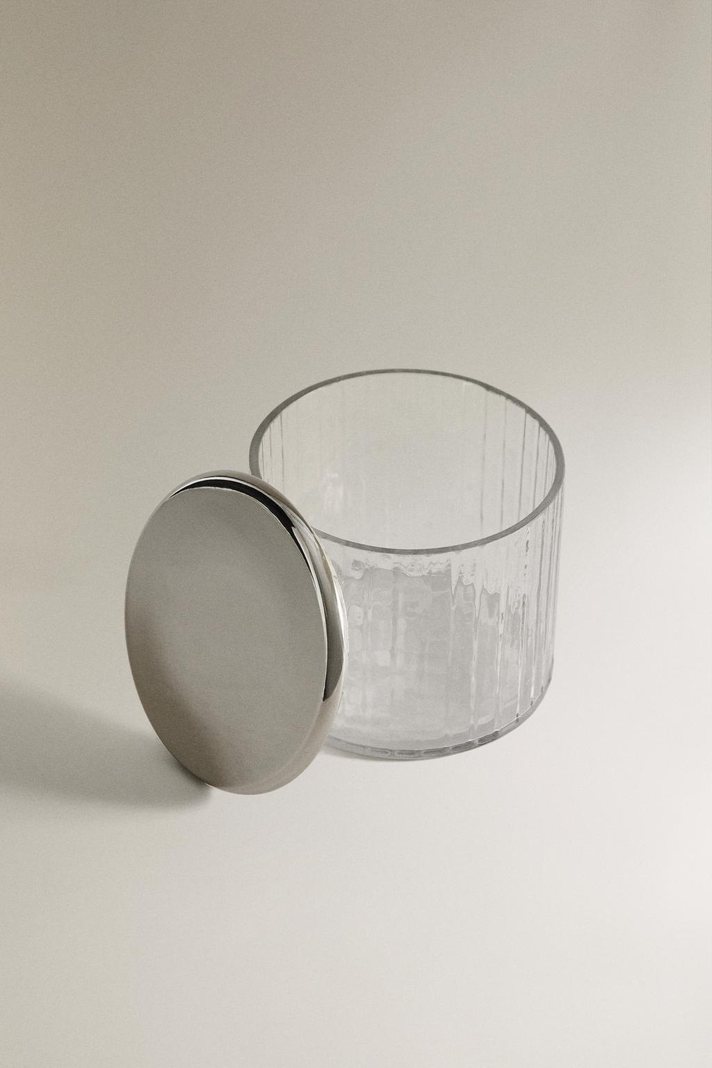 Стеклянная банка для ванной с металлической крышкой