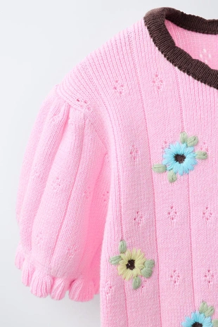 Трикотажный топ с контрастными вышитыми цветами- Заказать в России