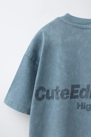 Футболка с рельефным принтом- Заказать в России