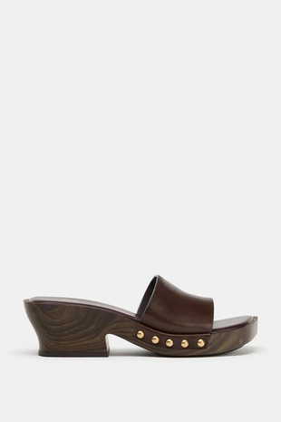 Кожаные сандалии с заклепками- Заказать в России