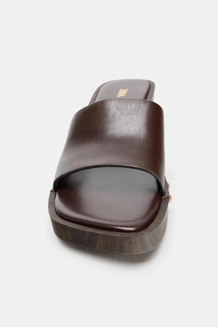 Кожаные сандалии с заклепками- Заказать в России