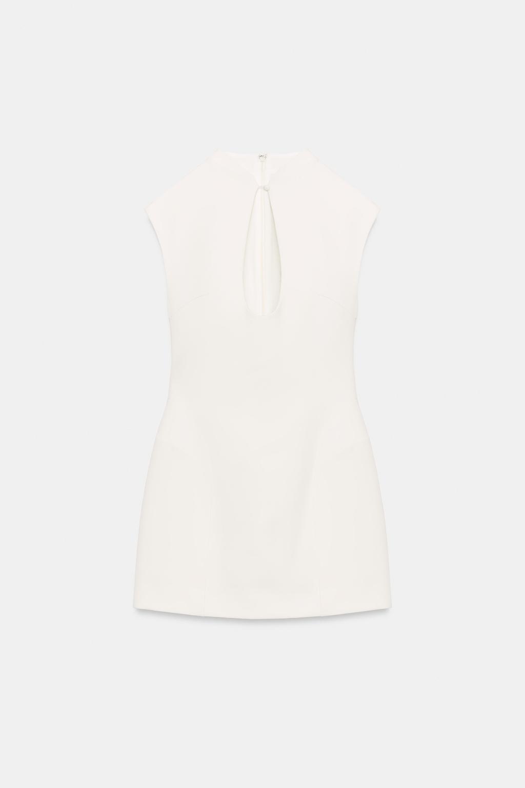 ОБЪЕМНОЕ МИНИ-ПЛАТЬЕ