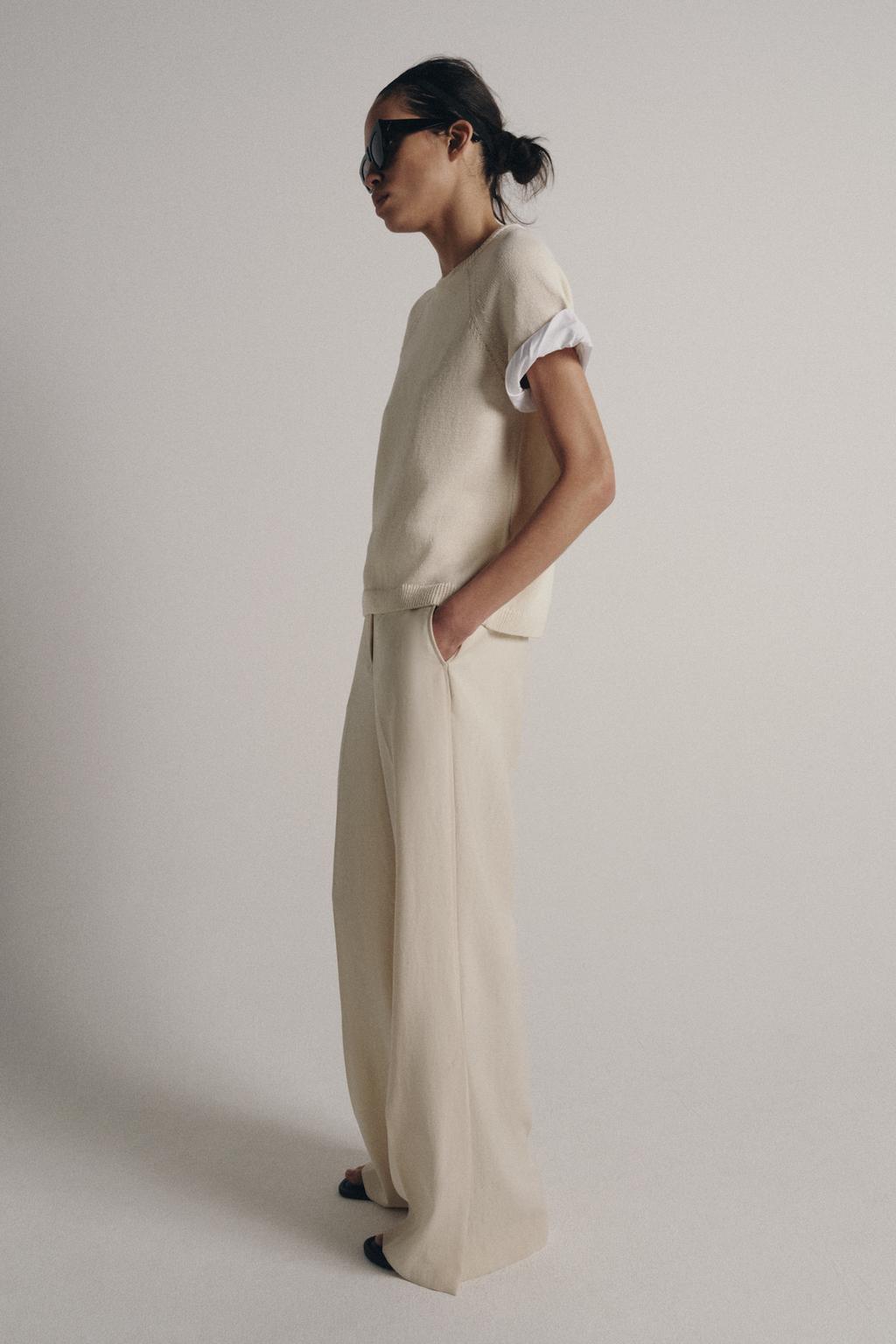 СВИТЕР С КОНТРАСТНЫМИ РУКАВАМИ