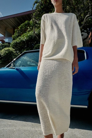 Прямая юбка из структурного трикотажа- Заказать в России