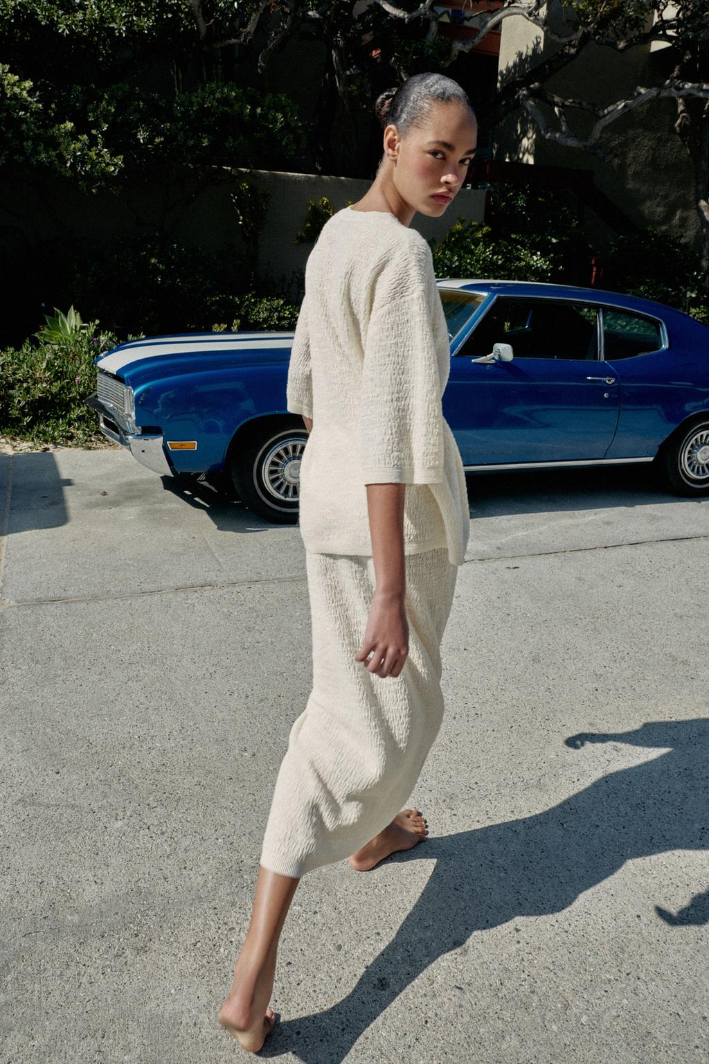 ТОП ОВЕРСАЙЗ ИЗ РЕЛЬЕФНОГО ТРИКОТАЖА