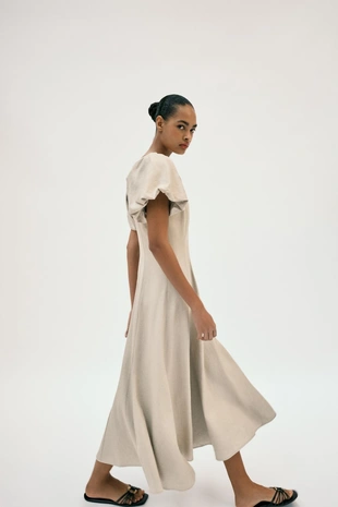 Платье миди изо льна с объемными рукавами- Заказать в России