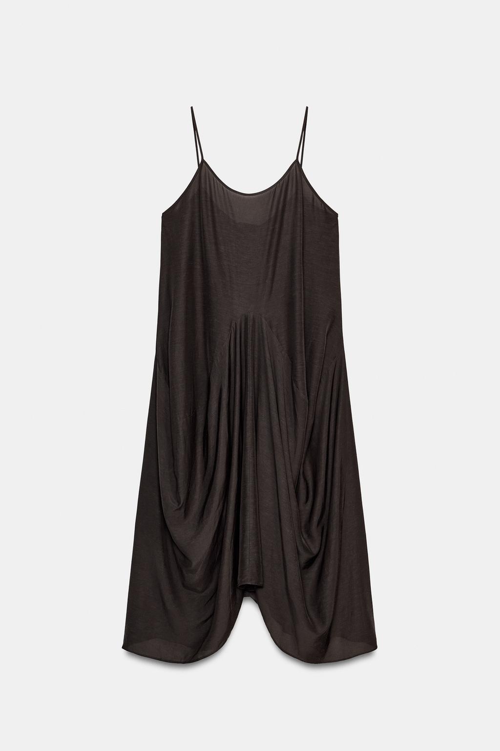 ОБЪЕМНОЕ ПЛАТЬЕ СО СБОРКАМИ — ZW COLLECTION