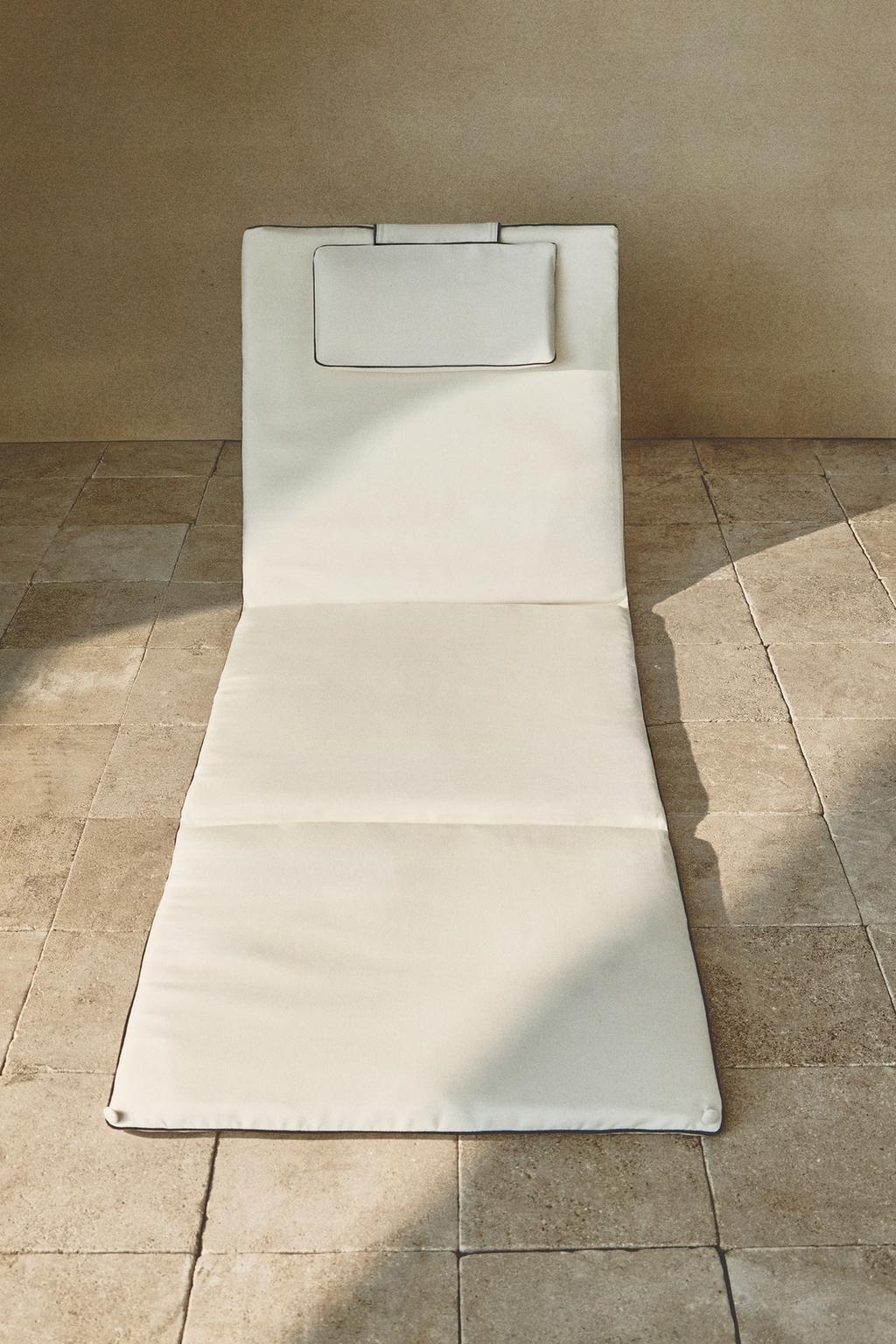 Складной шезлонг для пляжа