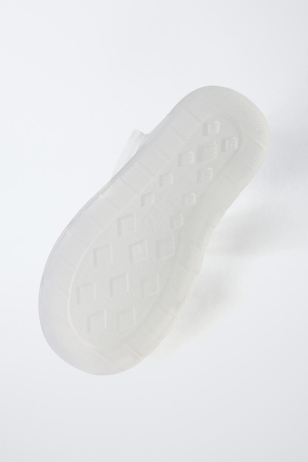 РЕЗИНОВЫЕ САНДАЛИИ