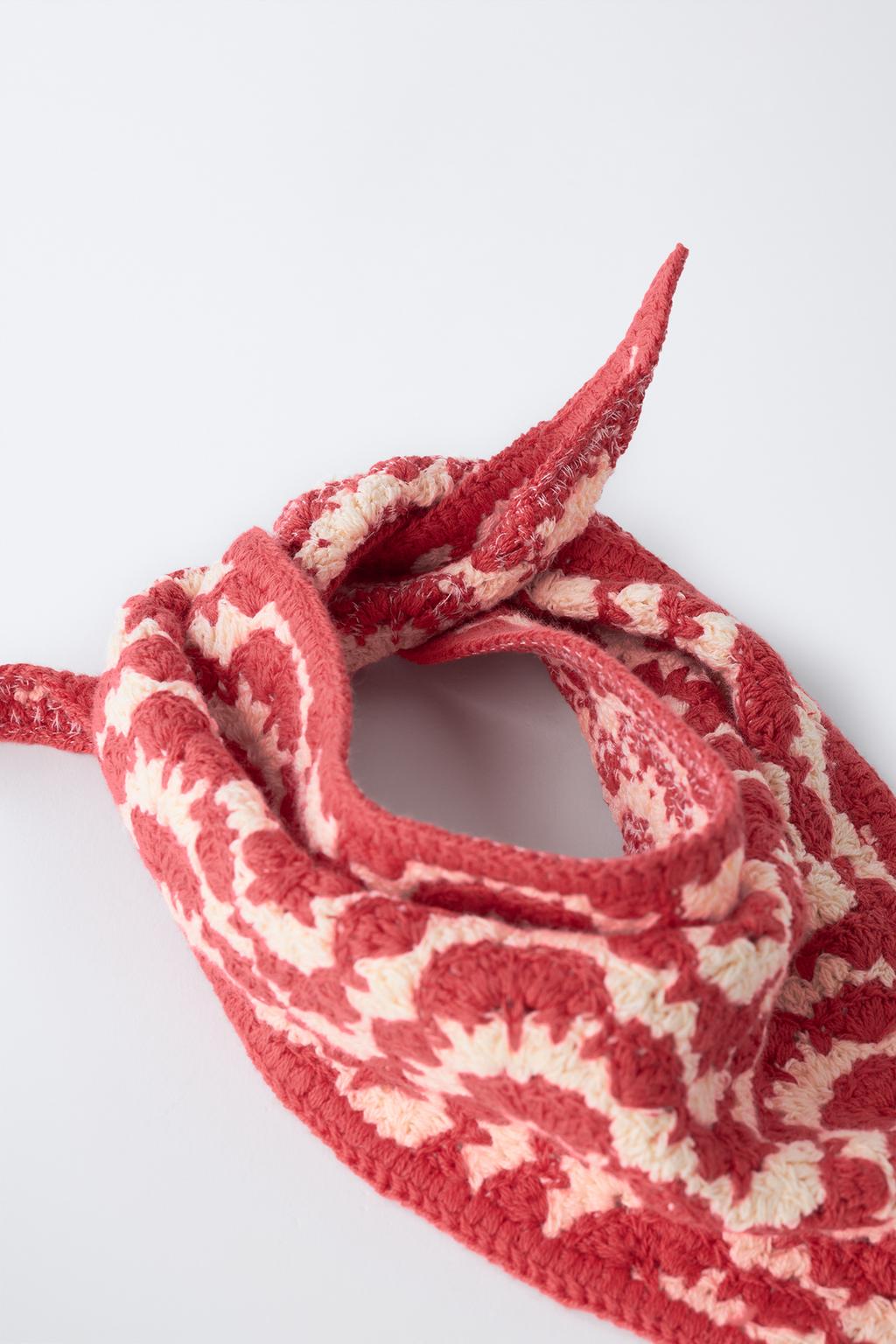 ТРИКОТАЖНАЯ БАНДАНА С РЕЛЬЕФНЫМ УЗОРОМ