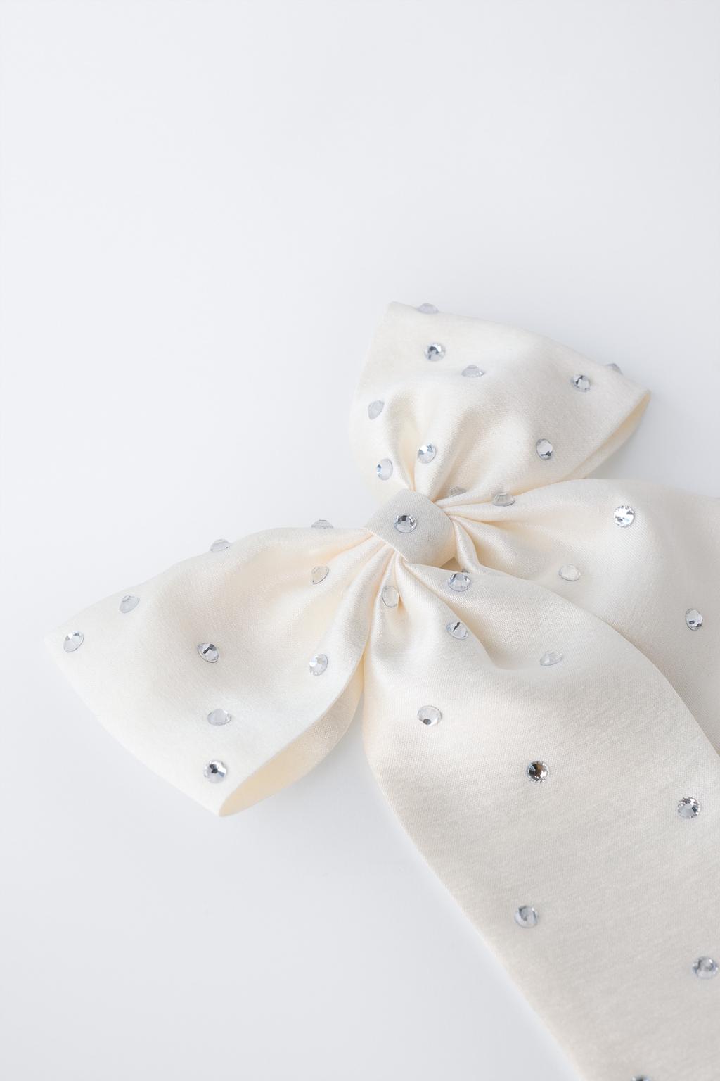 РЕЗИНКА ДЛЯ ВОЛОС С ЗАКОЛКОЙ И БАНТОМ С УКРАШЕНИЯМИ