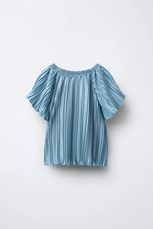 Футболка со складками