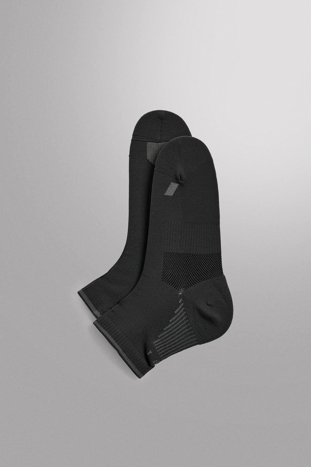 НАБОР ИЗ ДВУХ ПАР ТЕХНИЧЕСКИХ НОСКОВ ДЛЯ ТРЕНИРОВОК