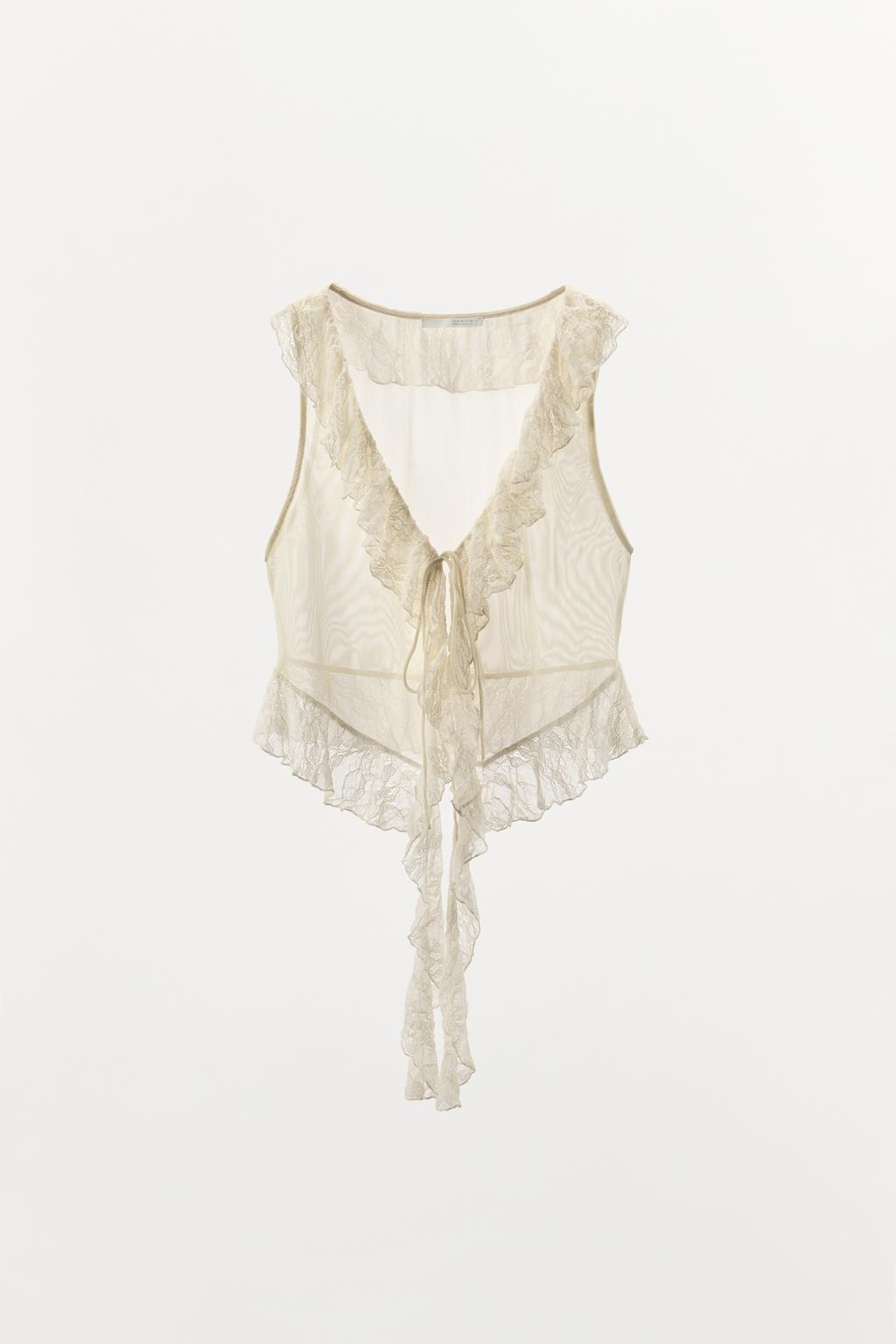 ТОП ИЗ КРУЖЕВА И ВОЛАНОВ